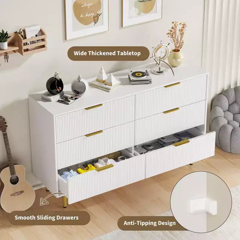 Cassettiera moderna a 6 cassetti nera con scanalature, comò ampio in legno con maniglie e gambe in metallo dorato, grande organizer per camera da letto, soggiorno e ingresso
