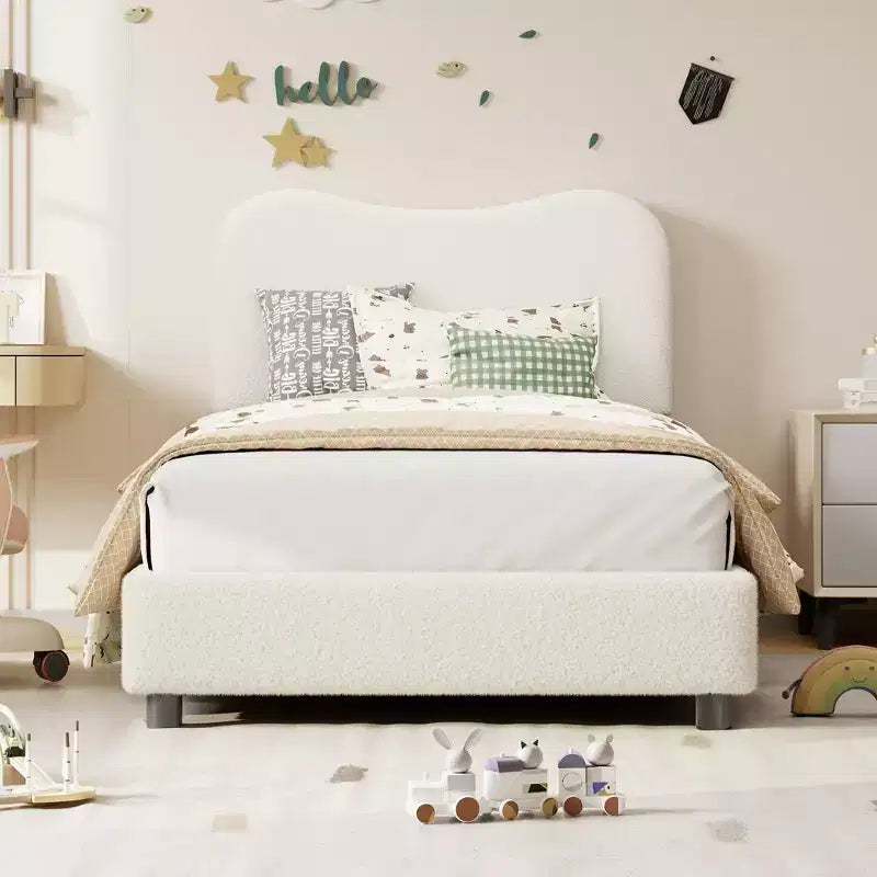 Struttura letto imbottita per bambini, design a piattaforma bassa, robuste doghe in legno, nessun materasso a molle richiesto, silenzioso e facile da montare.